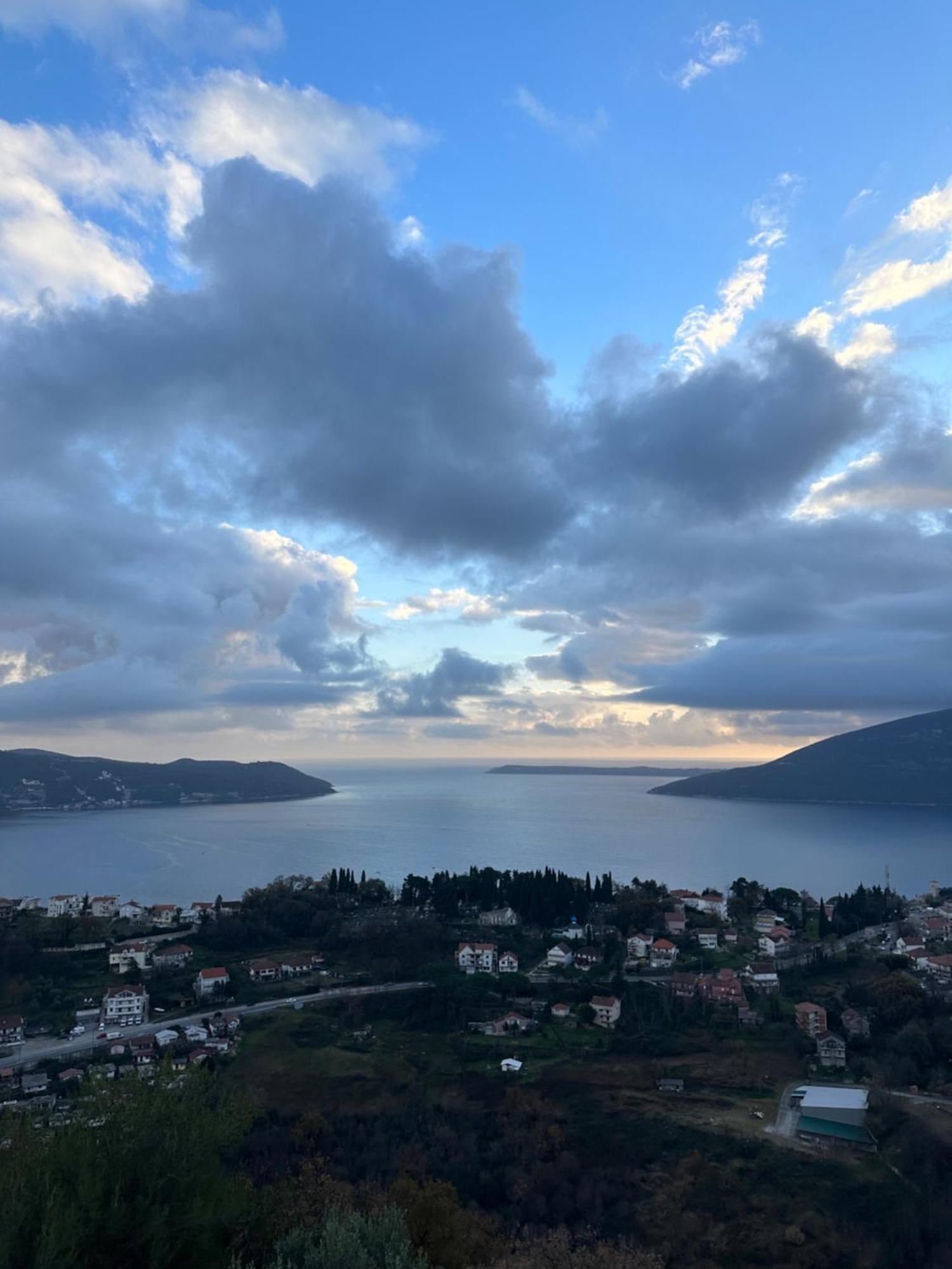 Magnificent Views Apartment Herceg Novi Exterior photo